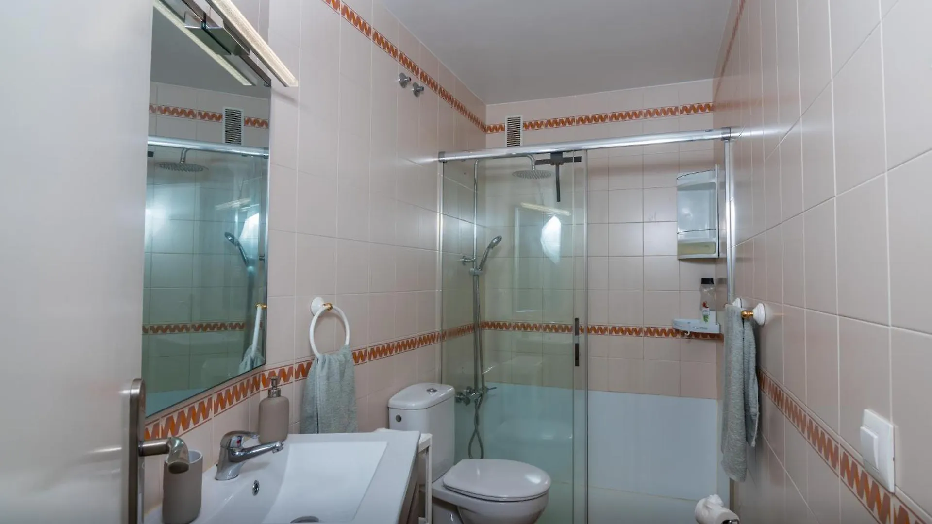 Cosy 2Br Flat In Nuevo Portil City Centre El Portil Apartment